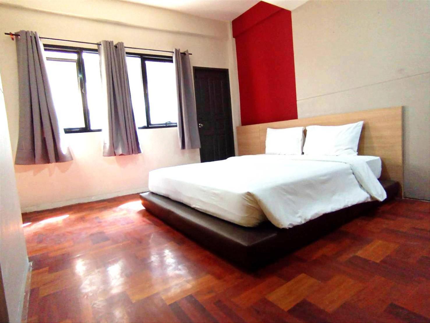 Go Inn Silom Bts Surasak X โกอินน์ สีลม บีทีเอส สถานีสุรศักดิ์ กรุงเทพมหานคร ภายนอก รูปภาพ