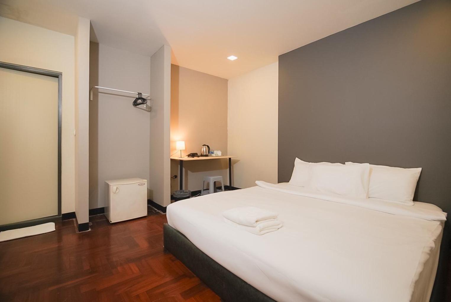 Go Inn Silom Bts Surasak X โกอินน์ สีลม บีทีเอส สถานีสุรศักดิ์ กรุงเทพมหานคร ภายนอก รูปภาพ